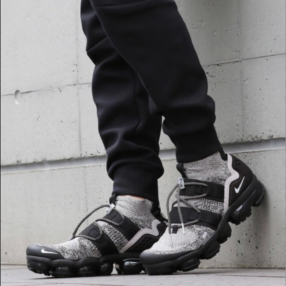 Rare Vapor Max Utility Moon Particle